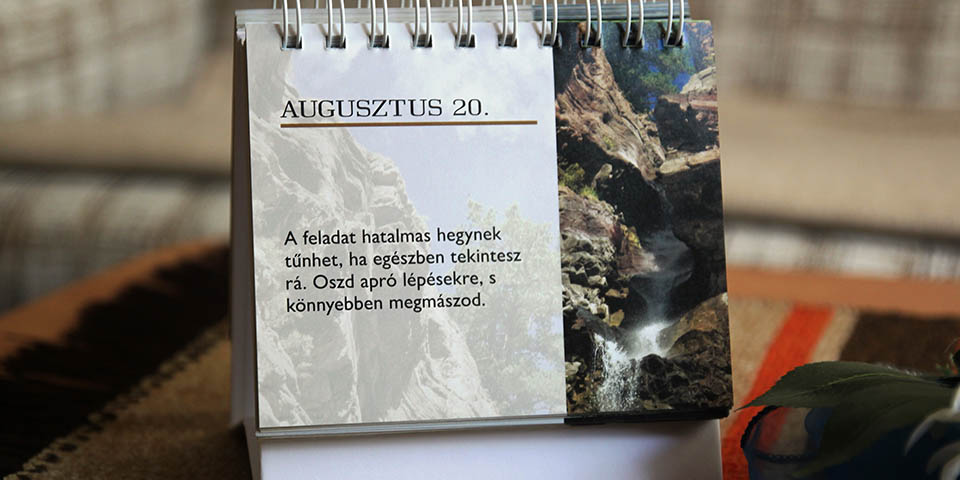 Mottók a Sikerhez öröknaptár borító és belső oldalak